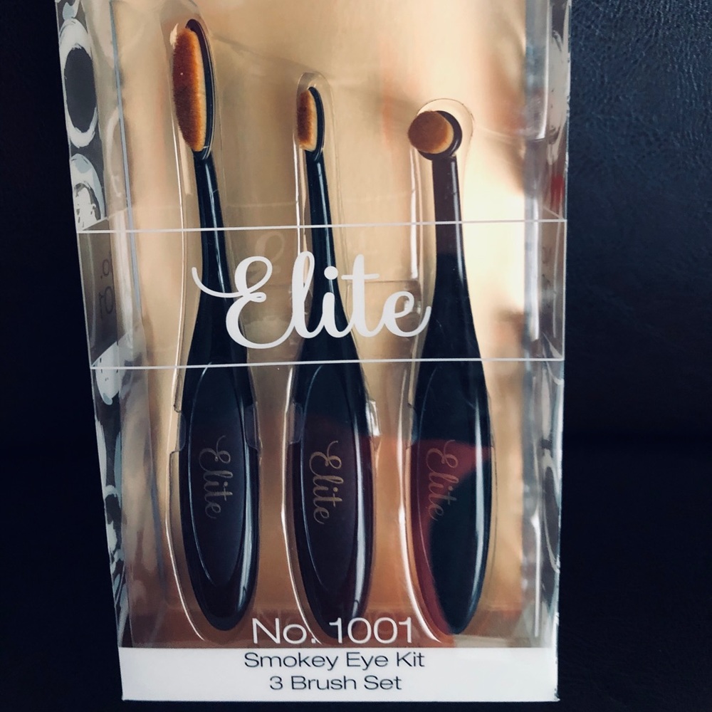 3 brush Smokey eye kit